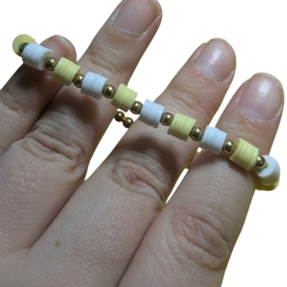 Handmade Beaded Bracelet  NEW O/S Stretchy White Smiley Clay Beads Hand Crafted - Picture 3 of 4